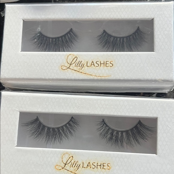 Lilly Lashes Dramatic Black Eyelashes - Picture 1 of 5